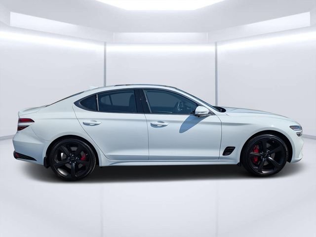 Used 2026 White Genesis 3.3T Sport Prestige image 2