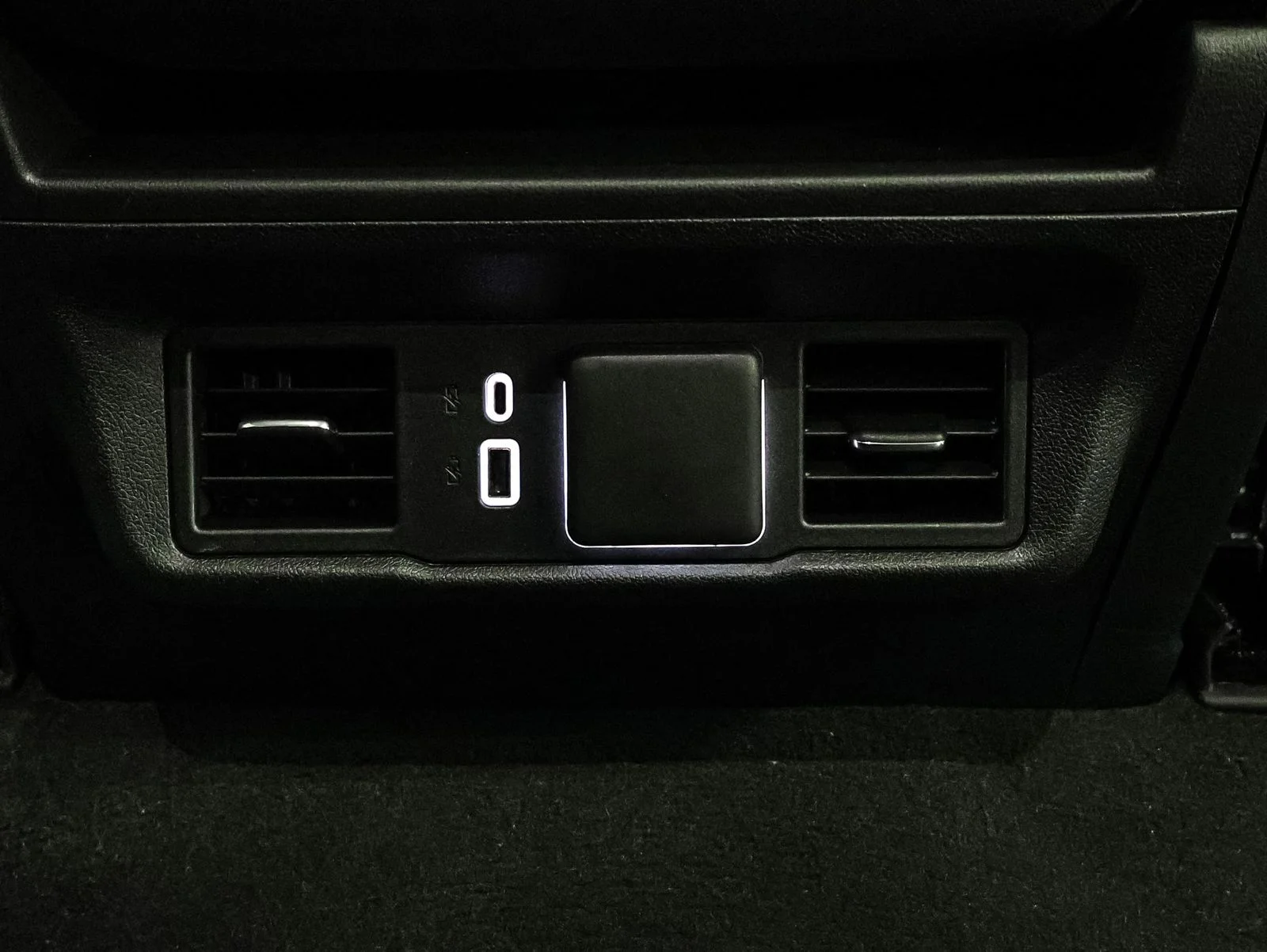 Used 2024 White Chevrolet LT image 27