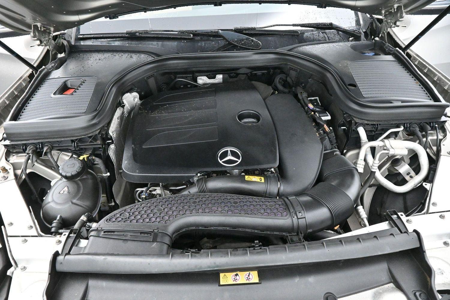 Used 2021 Mojave Silver Metallic Mercedes-Benz GLC 300 image 38