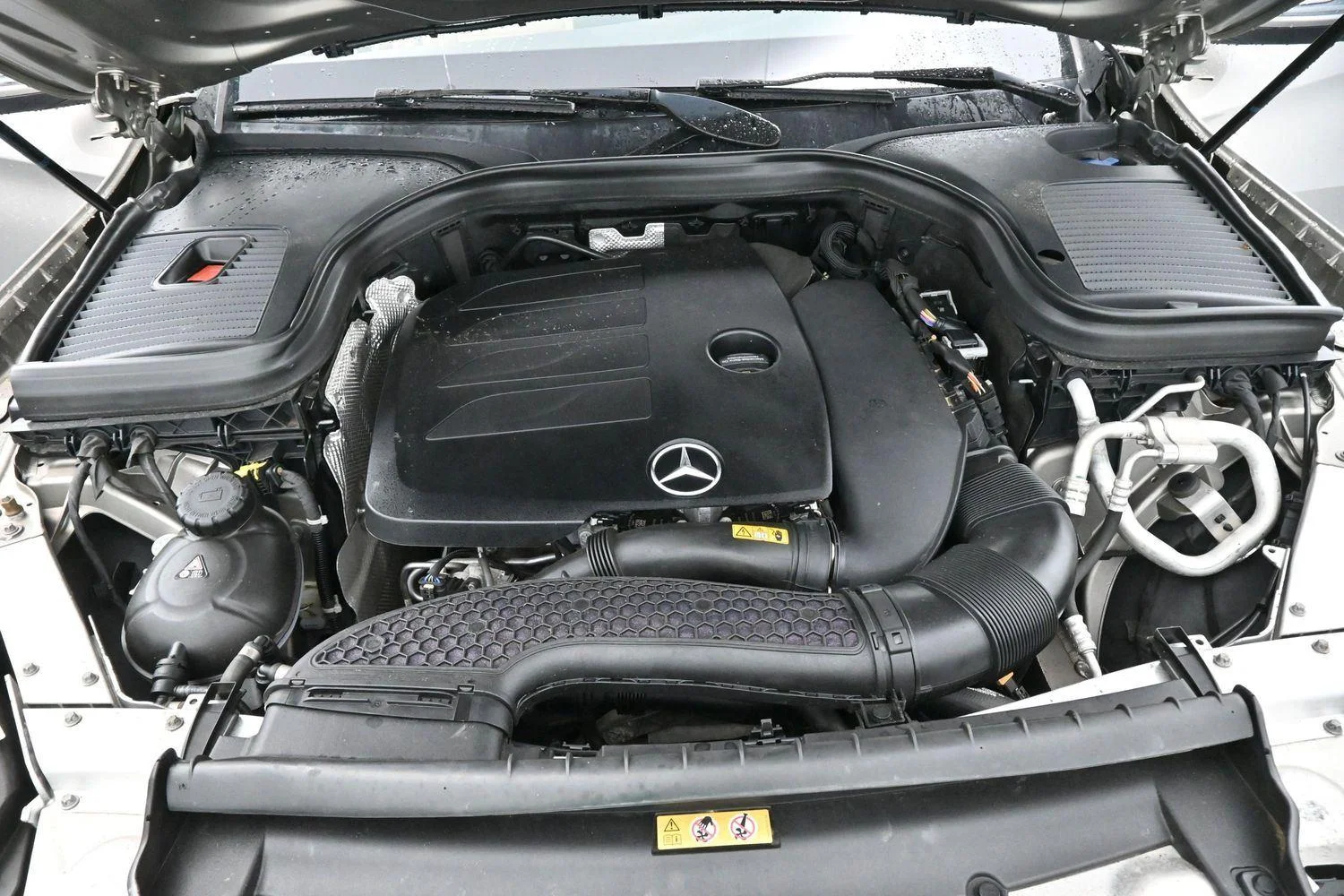 Used 2021 Mojave Silver Metallic Mercedes-Benz GLC 300 image 38