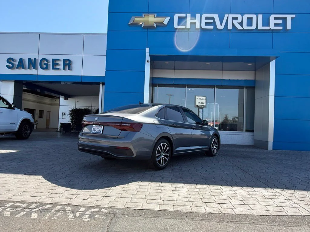 Used 2025 Gray Volkswagen 1.5T SE image 8