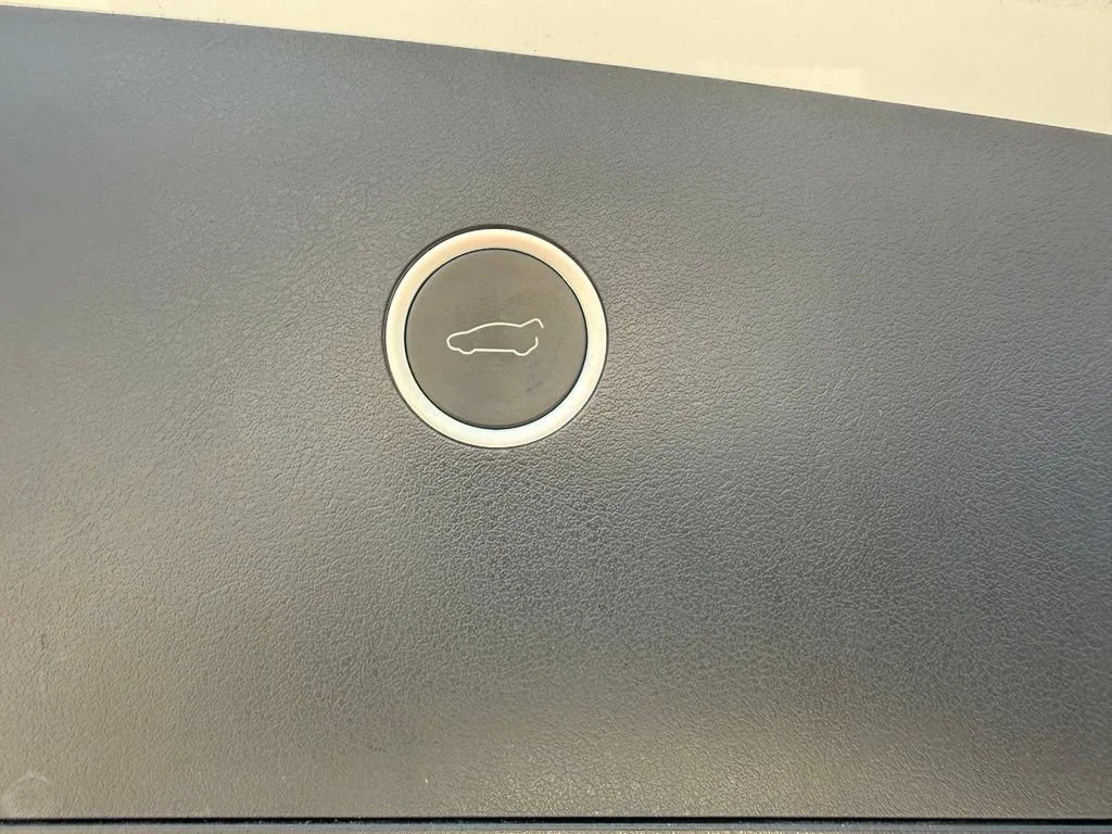 Used 2020  Tesla Performance image 28