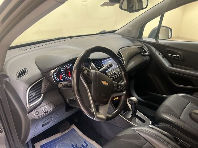 Used 2022 Gray Chevrolet LT image 9