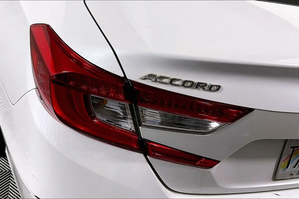 Used 2019  Honda LX image 28