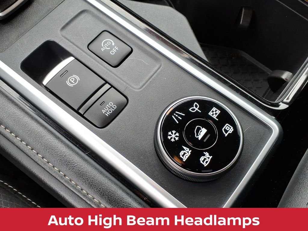 Used 2025 Gun Metallic Nissan SV v6 w/3rd row seating & remote start image 5