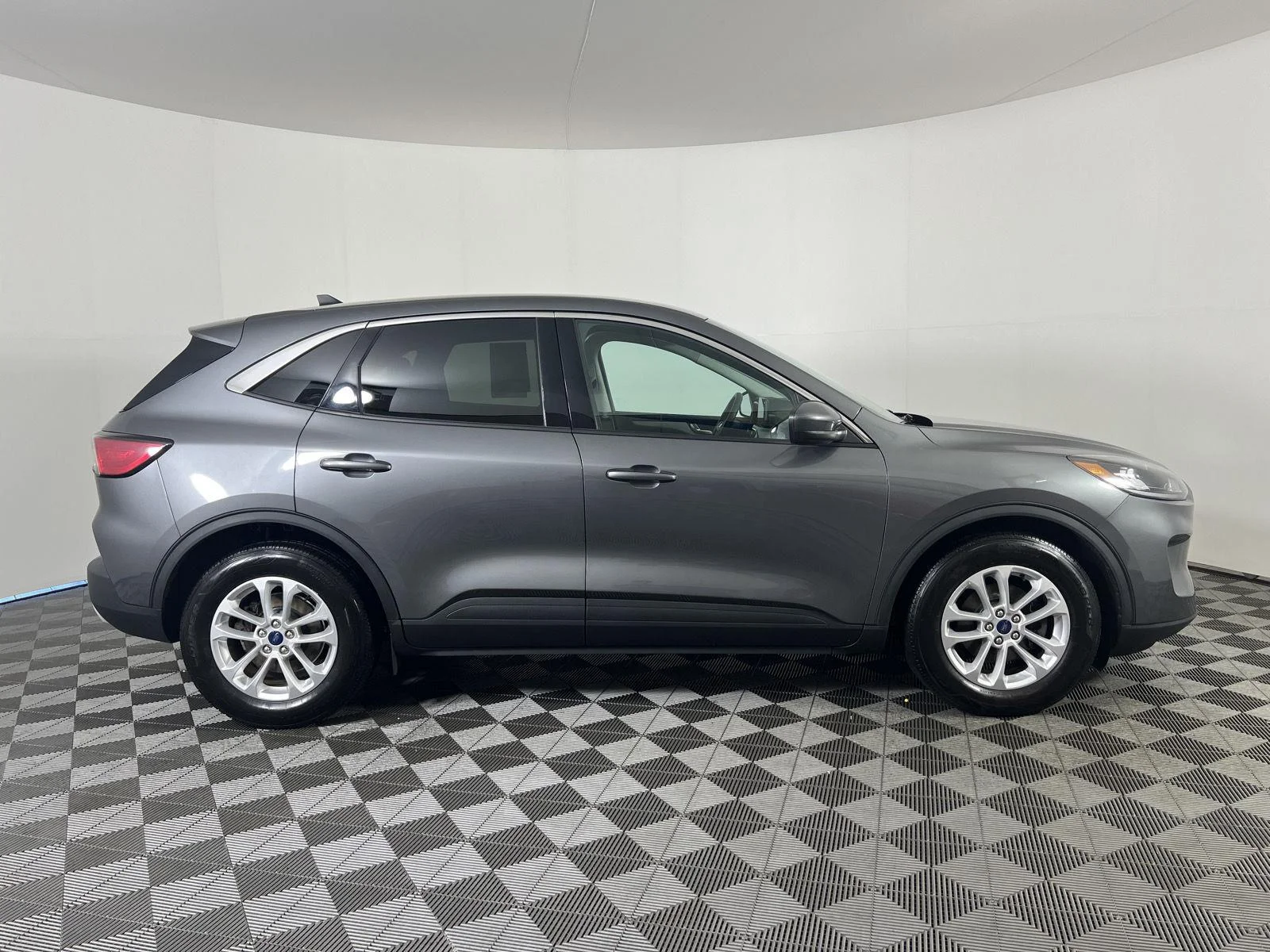 Used 2021 Carbonized Grey Ford SE image 23