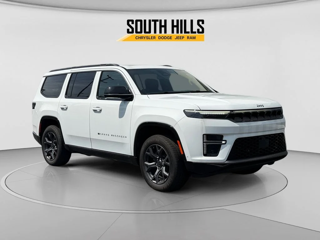 New 2026 Bright White Clear-Coat Exterior Paint Jeep Limited Altitude image 7