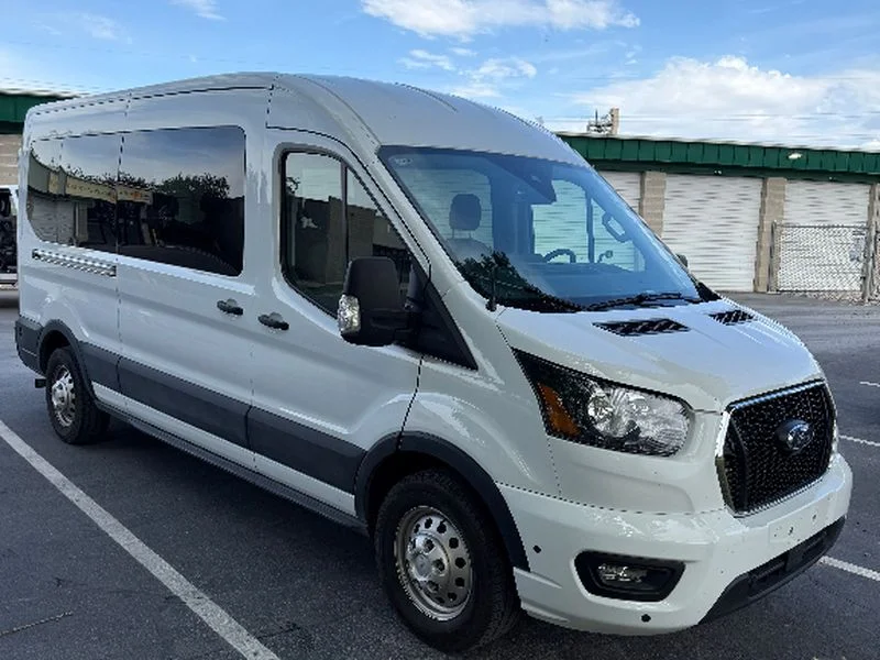 Used 2025 OXFORD WHITE Ford XLT image 5