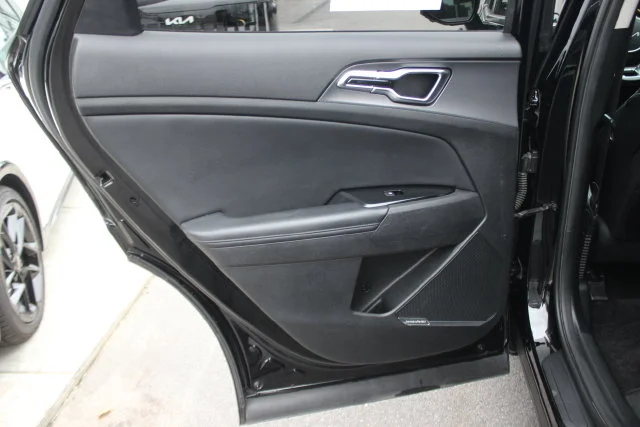 Used 2023 Black Kia SX-Prestige image 25