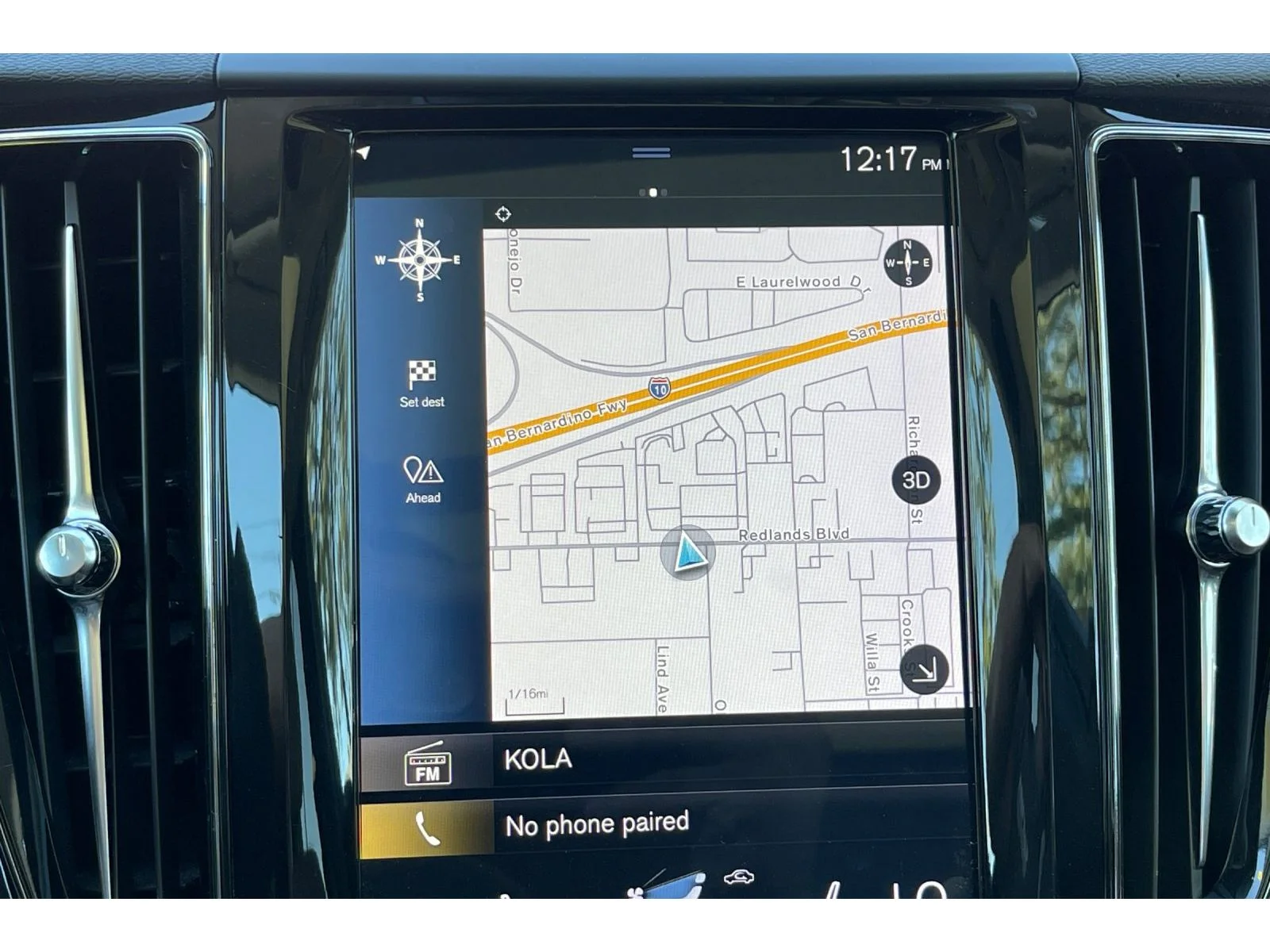 Used 2018 Ice White Volvo Momentum image 42