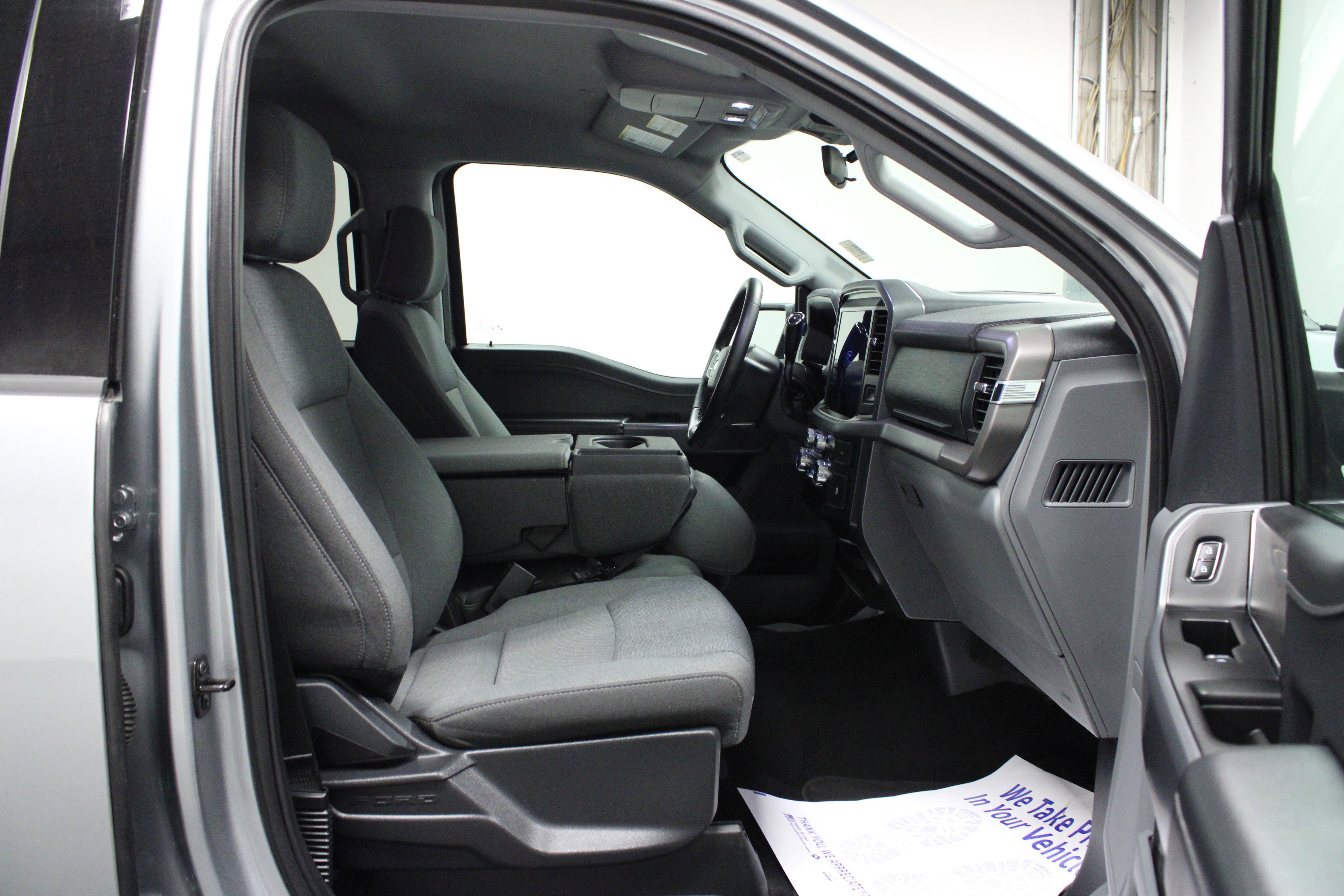 Used 2025 Iconic Silver Metallic Ford XLT image 16