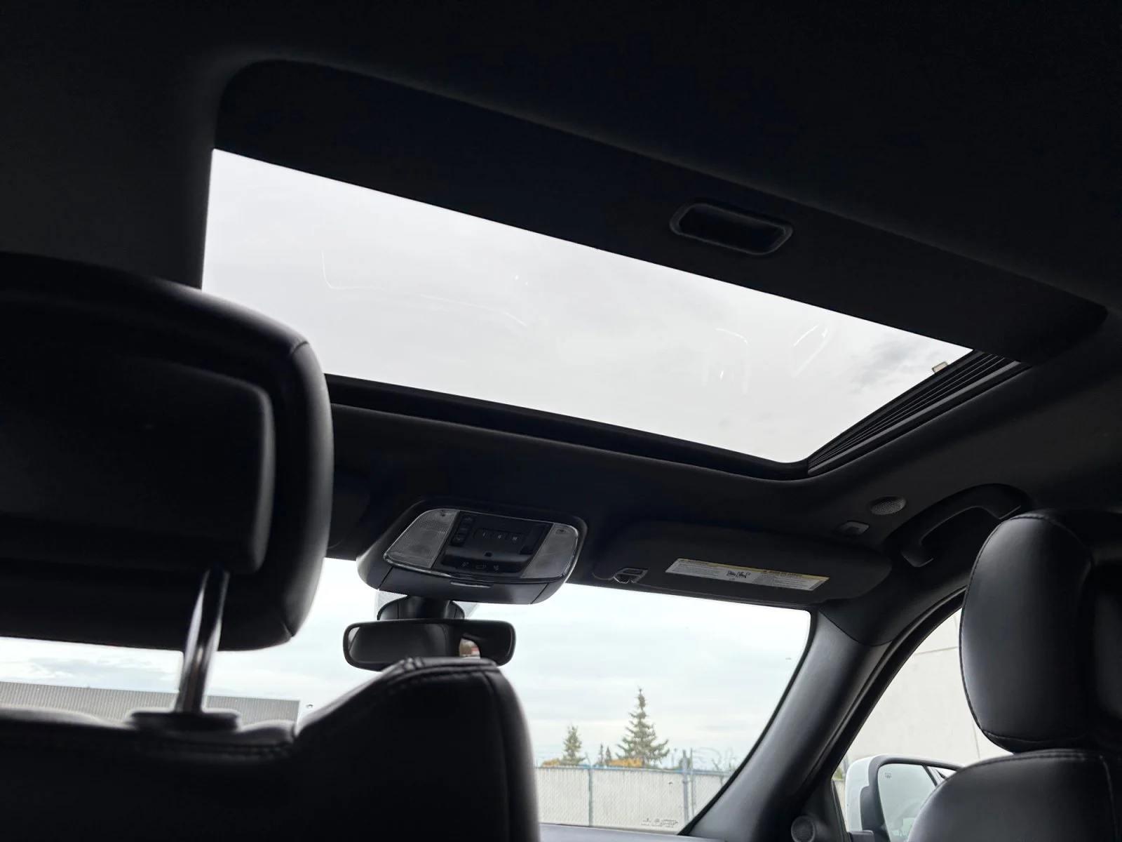 Used 2021 White Jeep Altitude image 22