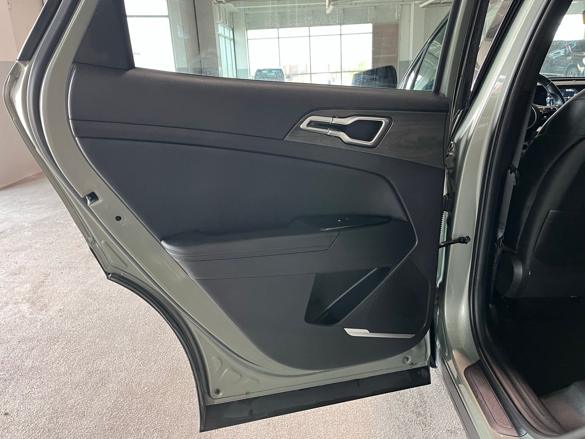 Used 2024 Green Kia X-Line image 34