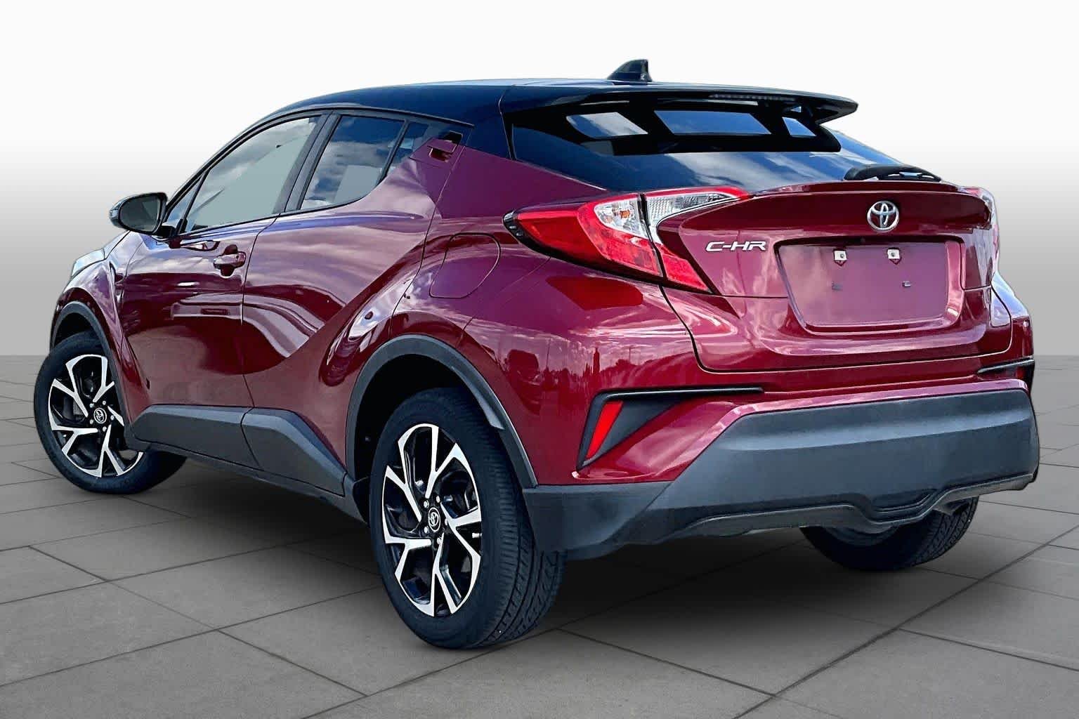 Used 2019 Ruby Flare Pearl w/Black Roof Toyota XLE image 12