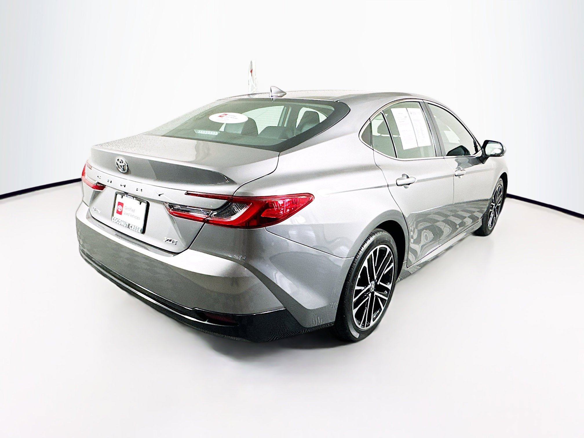 2025 Toyota Camry thumbnail 5