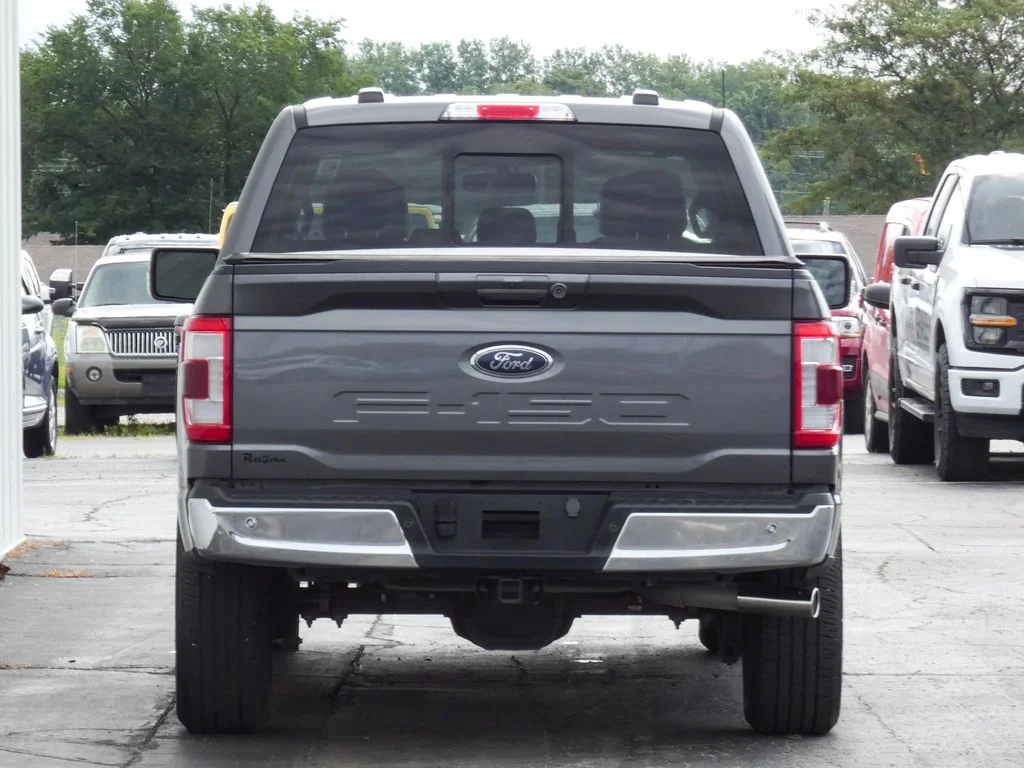 Used 2023 Gray Ford Lariat image 4