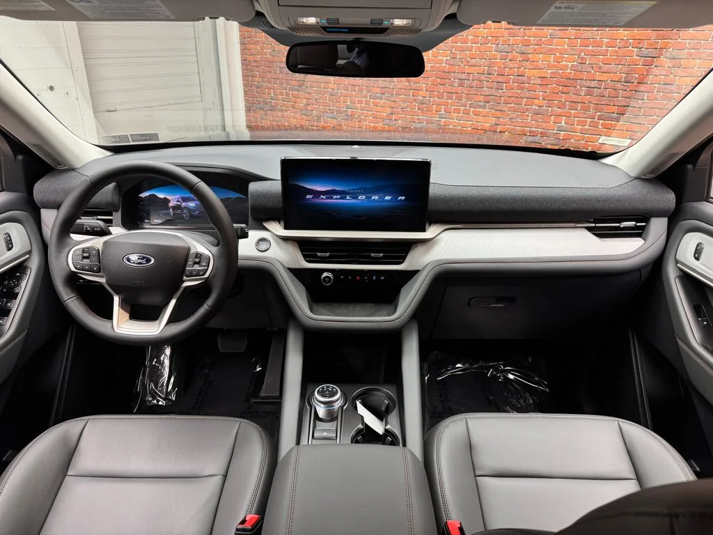 New 2026 Carbonized Gray Metallic Ford Active image 13