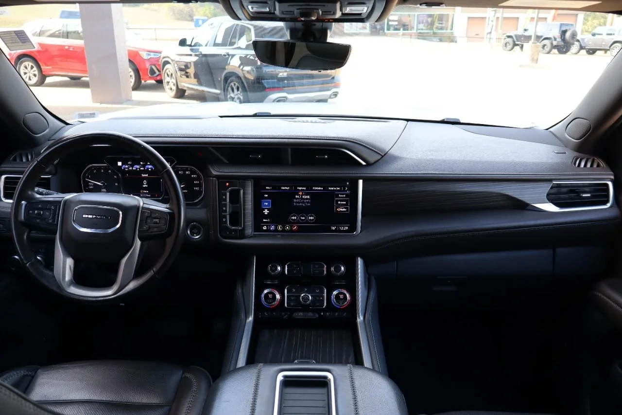 Used 2021 White Frost Tricoat GMC Denali image 14