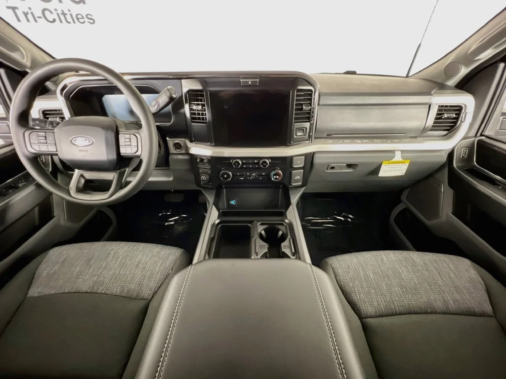New 2027 Carbonized Gray Metallic Ford XLT image 6