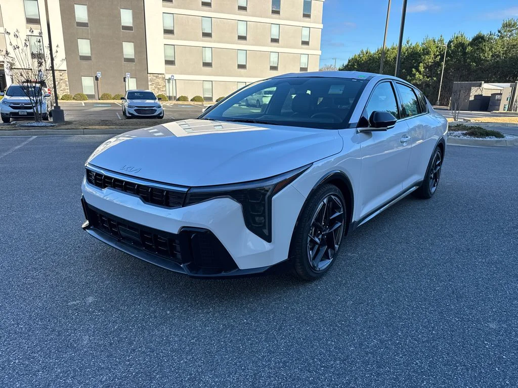 New 2025 White Kia GT-Line image 7