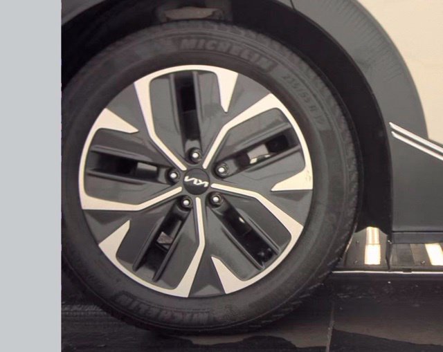 Used 2024 Glacier Kia Light image 20