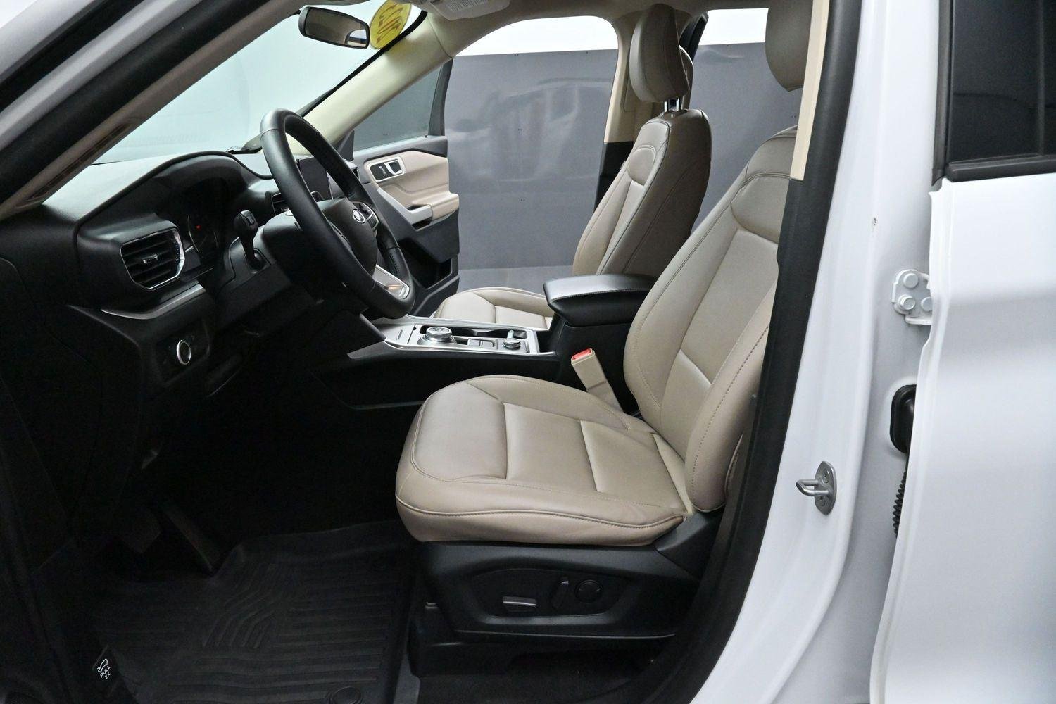 Used 2023 Oxford White Ford XLT image 14