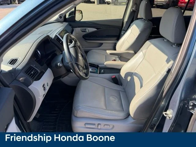 Used 2017 Blue Honda Touring image 16