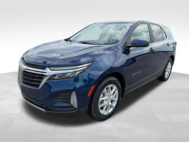 Used 2022 Blue Chevrolet LT image 3
