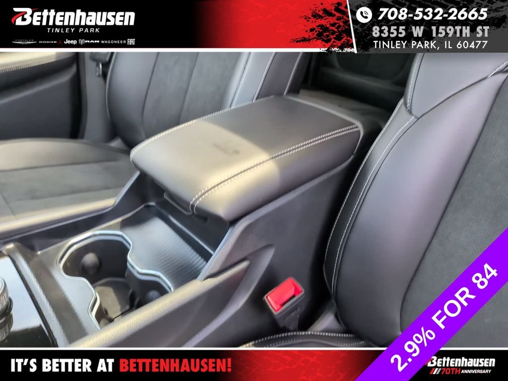 New 2026 Baltic Gray Metallic Clear-Coat Exterior Paint Jeep Altitude image 23