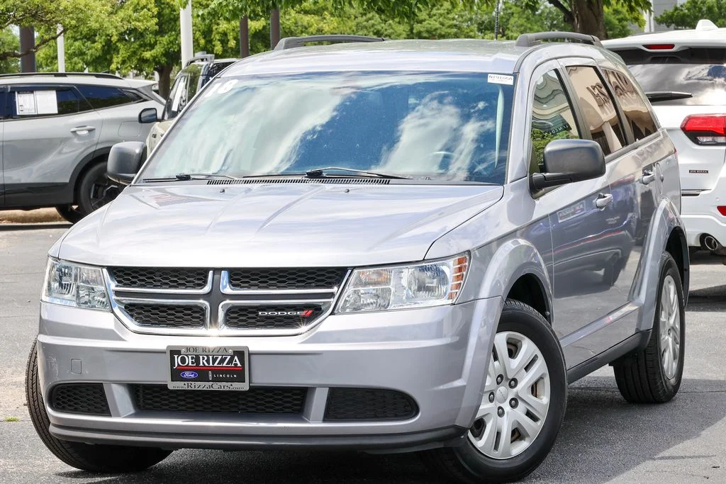 Used 2018 Silver Dodge SE image 16