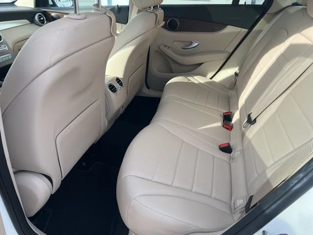 Used 2022 White Mercedes-Benz GLC 300 image 28