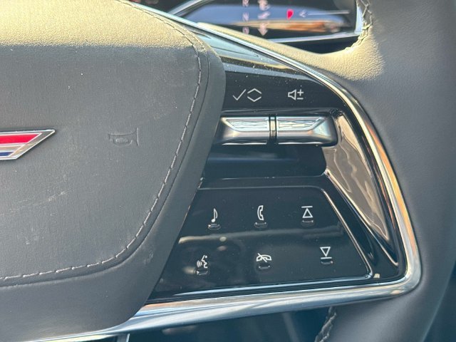 2026 Cadillac OPTIQ V-Series - Photo 25