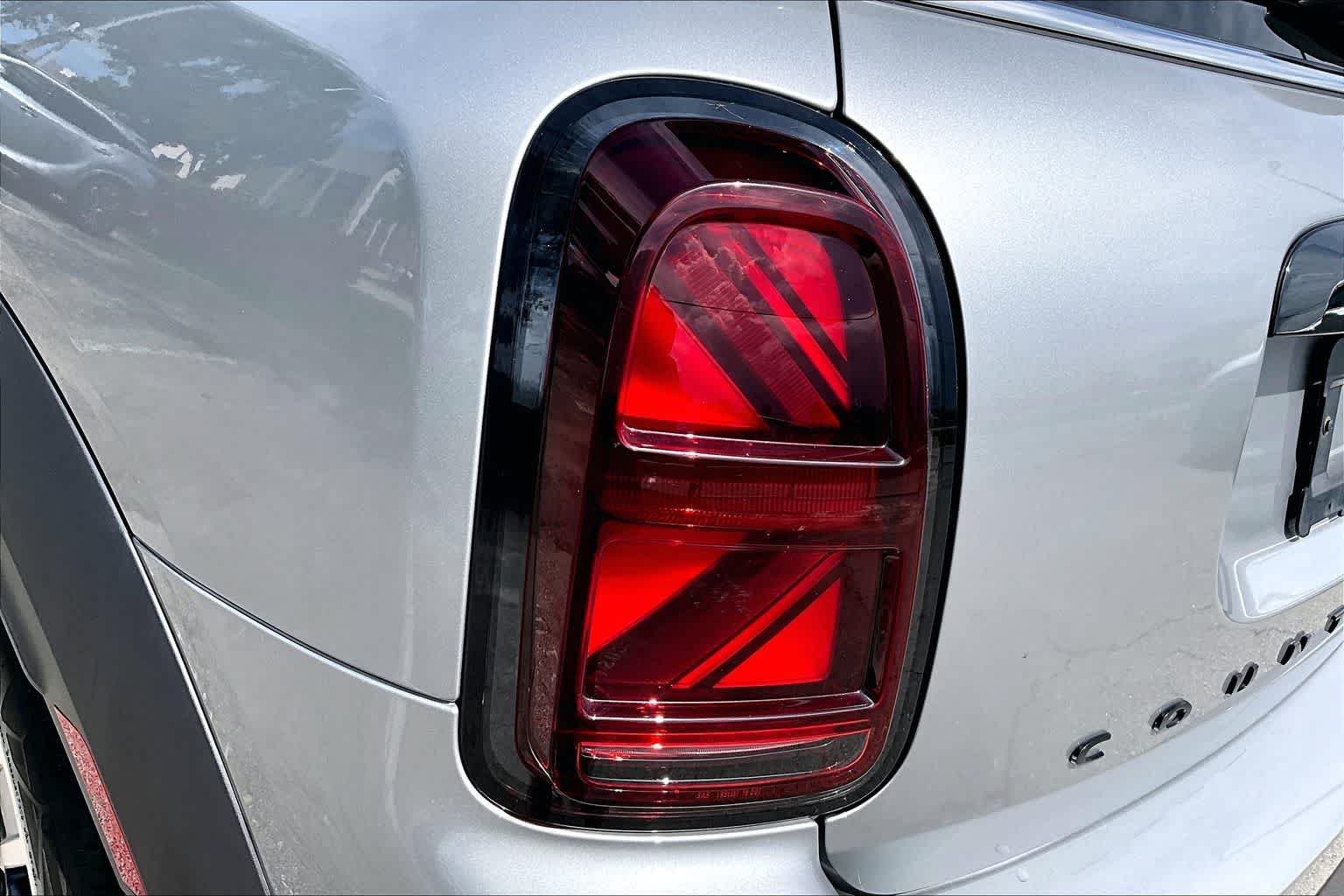 Used 2024 Melting Silver III Metallic MINI Cooper S image 29