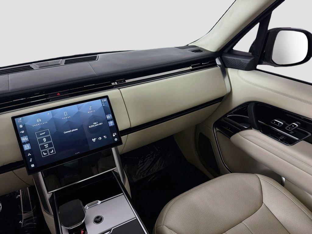 Certified Used 2024 White Land Rover Autobiography image 25