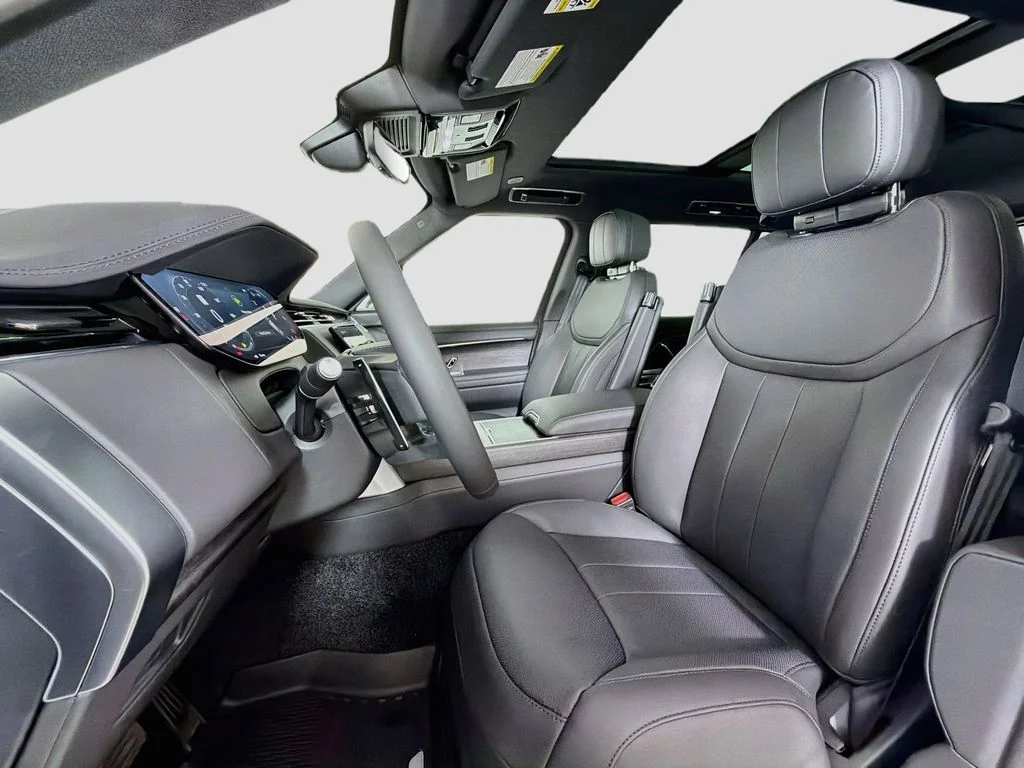 New 2026 Fuji White Land Rover SE 7 Seats image 22