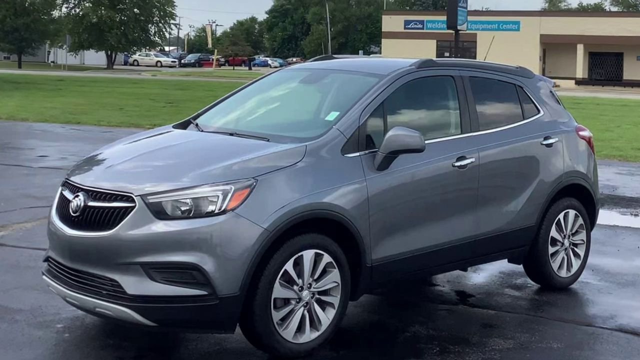 Used 2020 Gray Buick Preferred image 4