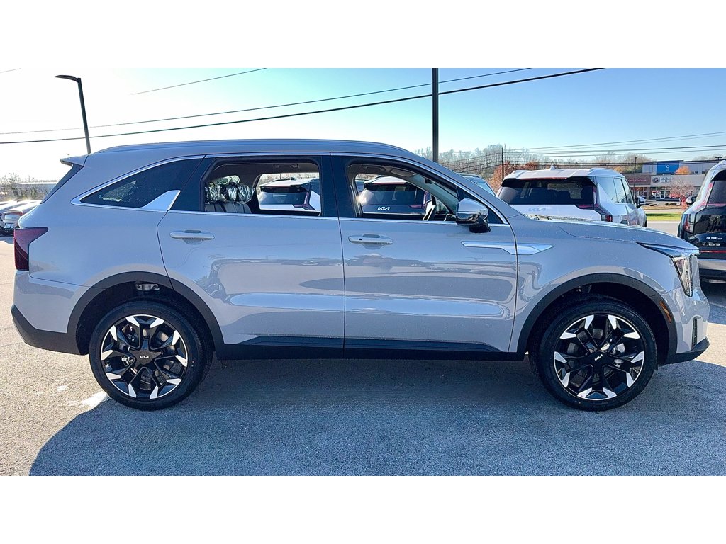 New 2026 Wolf Gray Kia EX image 3