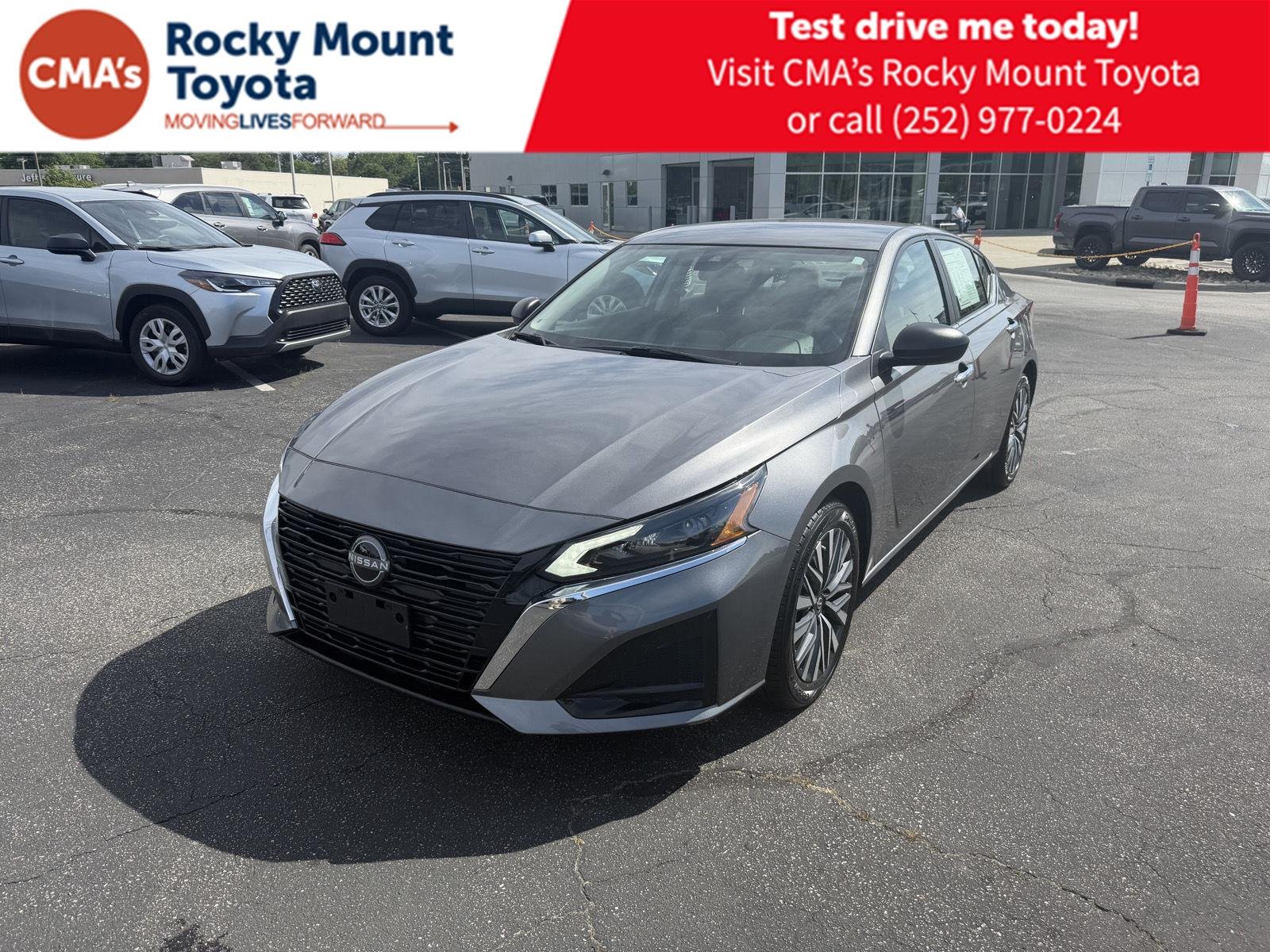 Used 2025 Gun Metallic Nissan SV image 3