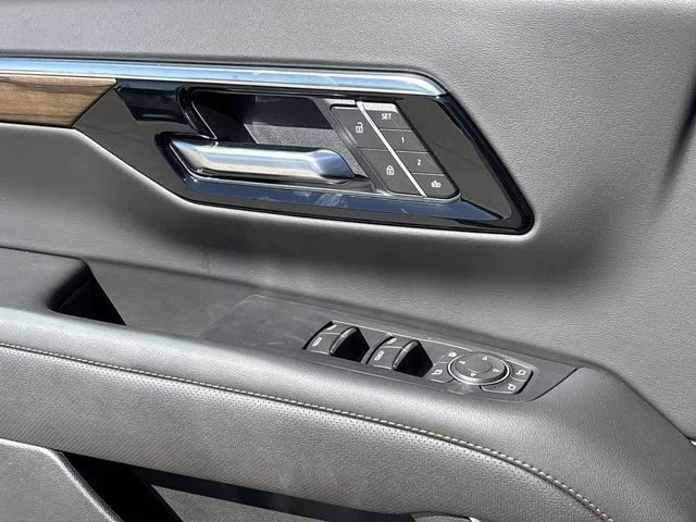 2026 Chevrolet Suburban High Country - Photo 22
