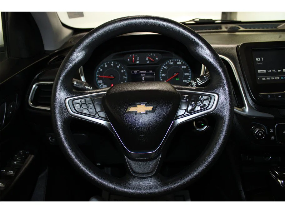 Used 2018 Summit White Chevrolet LT image 23