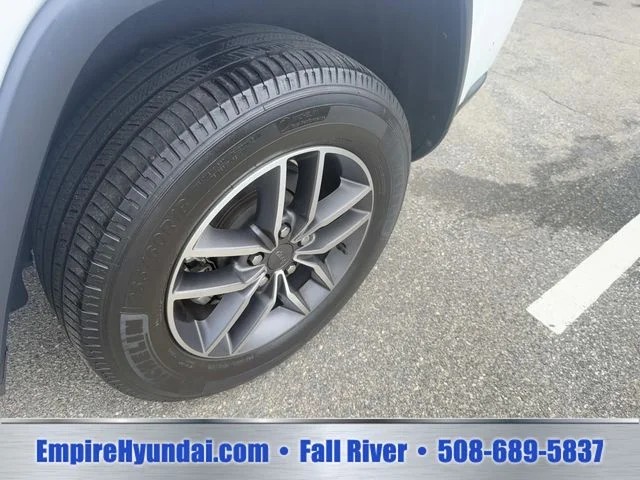 Used 2022 White Jeep Limited image 15
