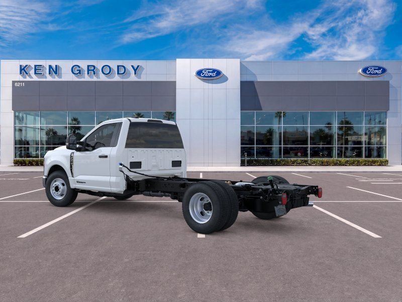 New 2026 Oxford White Ford XL image 5