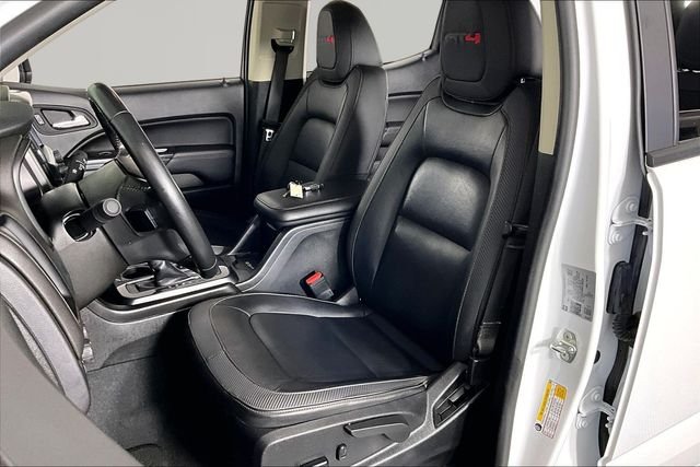 Used 2022 White GMC AT4 w/Leather image 21