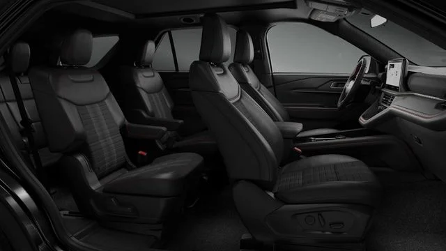 New 2026 Agate Black Metallic Ford ST-Line image 6