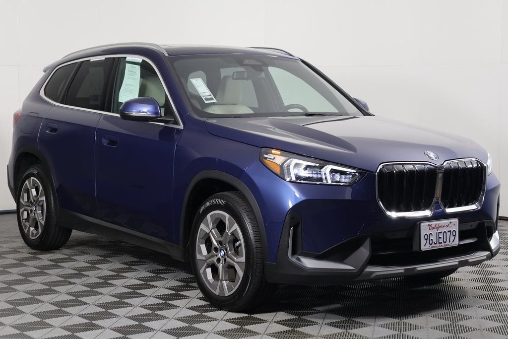 Certified Used 2023 Phytonic Blue Metallic BMW xDrive28i image 3