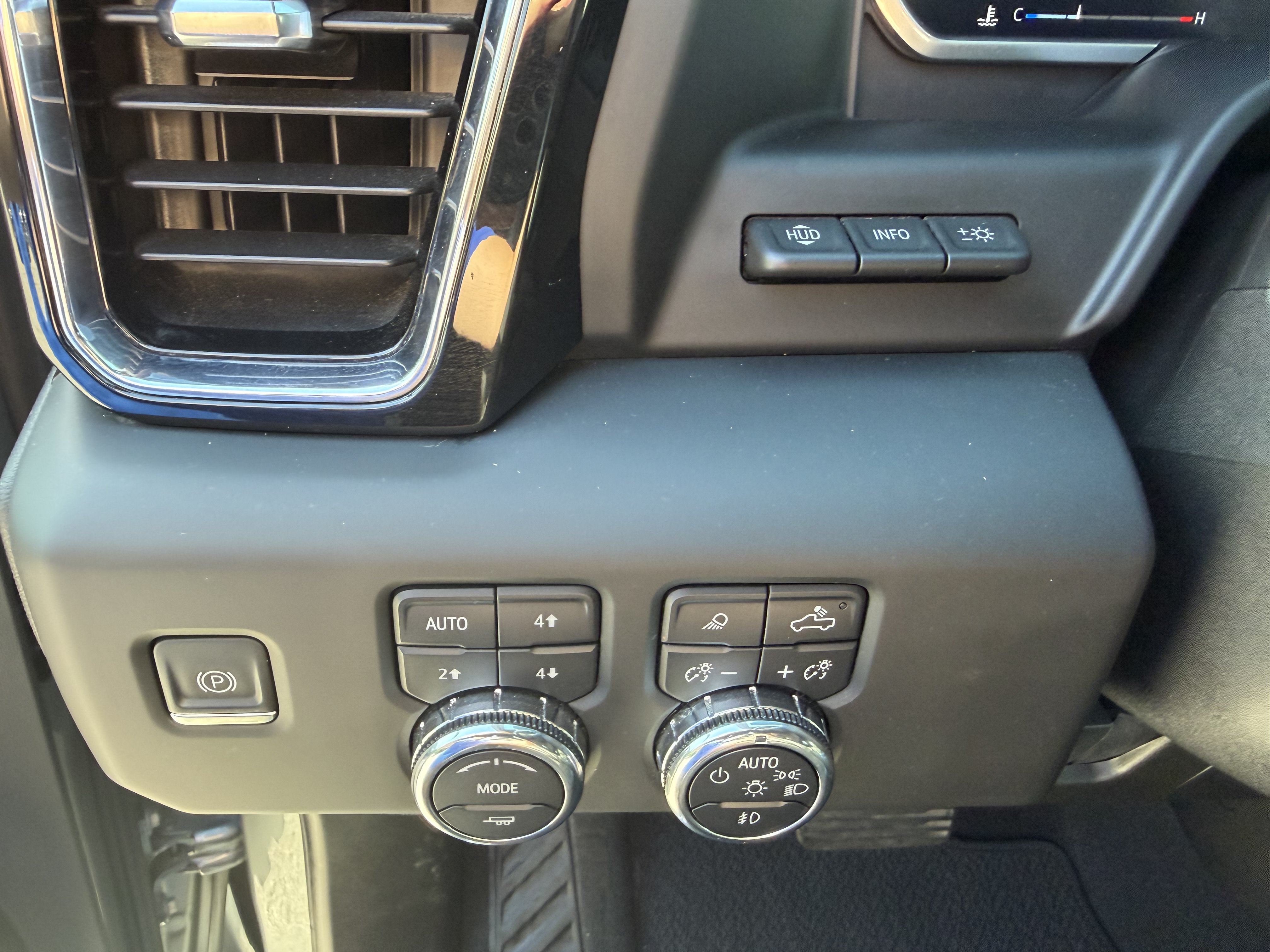 Used 2024 Sterling Metallic GMC Denali image 14