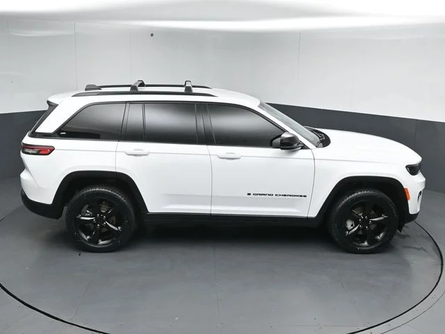 Used 2023 White Jeep Limited image 51