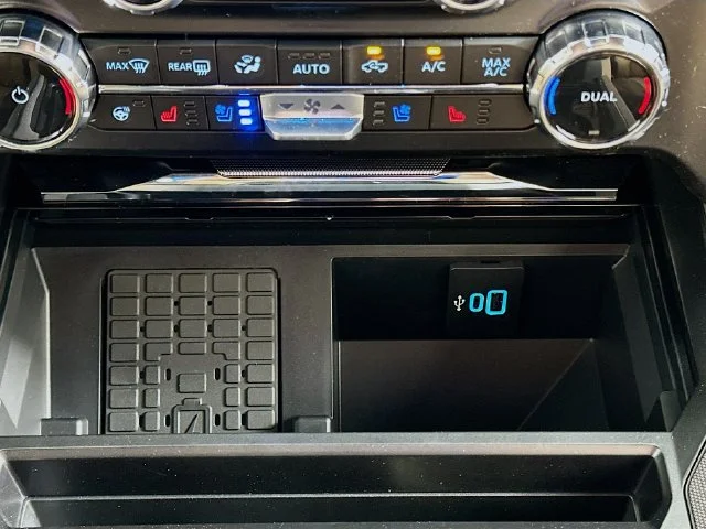 New 2026 Gray Ford Lariat image 18