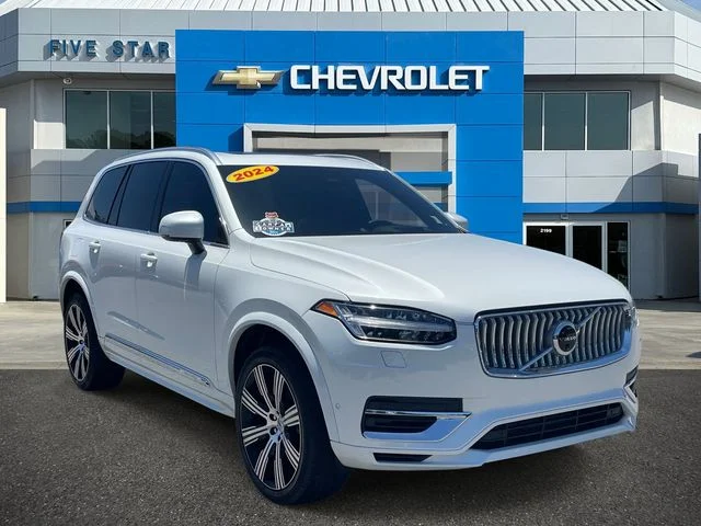 Used 2024 White Volvo Ultimate image 1