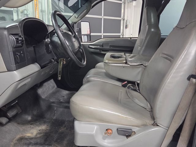 Used 2006 White Ford XL image 5